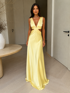 Robe Longue Col V Fendue