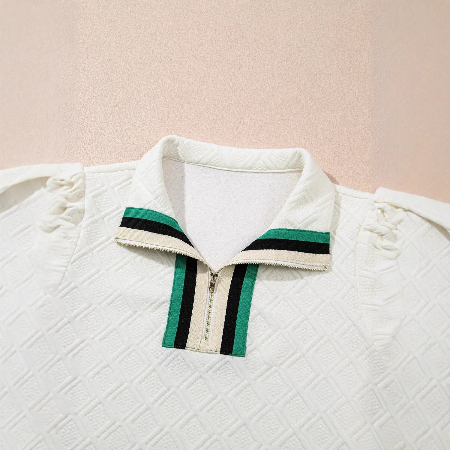 Robe Courte Brodée Manches Lanterne